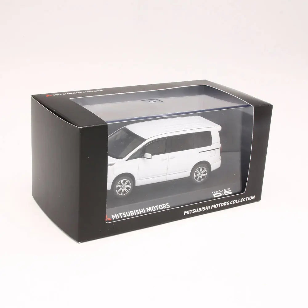 デリカD:5 1/43サイズ モデルカー(レジンモデル) MITSUBISHI MOTORS COLLECTION
